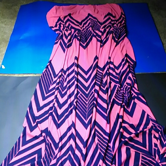 Dress - Picture 2 of 3